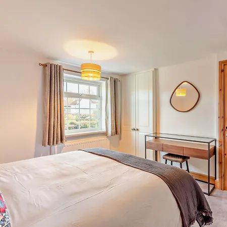 2 Bed In 94220 Holiday home *