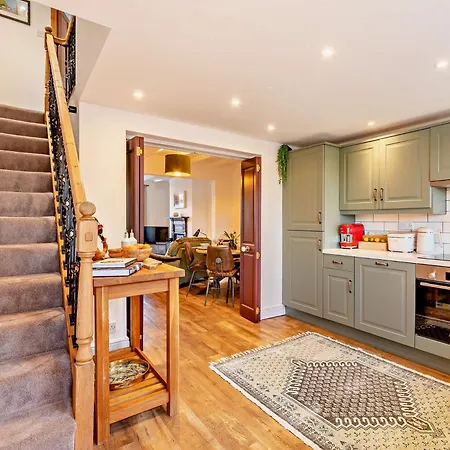 2 Bed In 94220 Holiday home