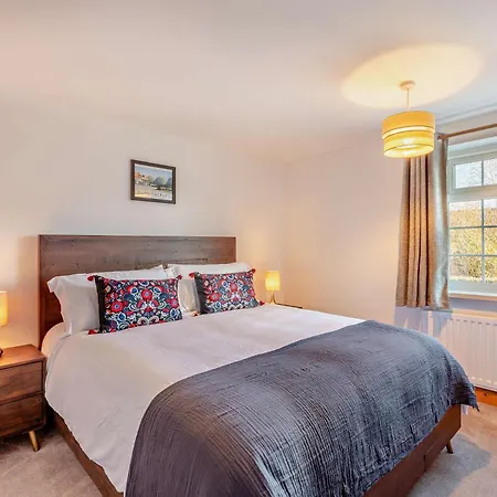 2 Bed In 94220 Holiday home