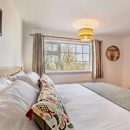 2 Bed In 94220 Great Broughton