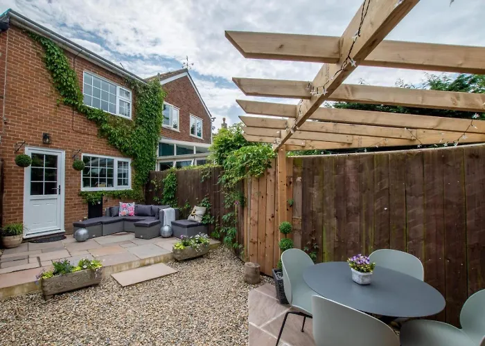 Holiday home 2 Bed In Middlesbrough Oc-94220 *