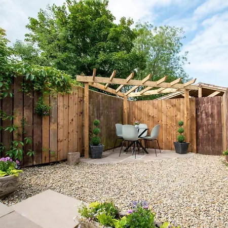 2 Bed In Middlesbrough Oc-94220 펜션